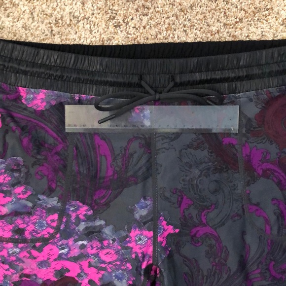 Fabletics workout pants - Picture 3 of 3